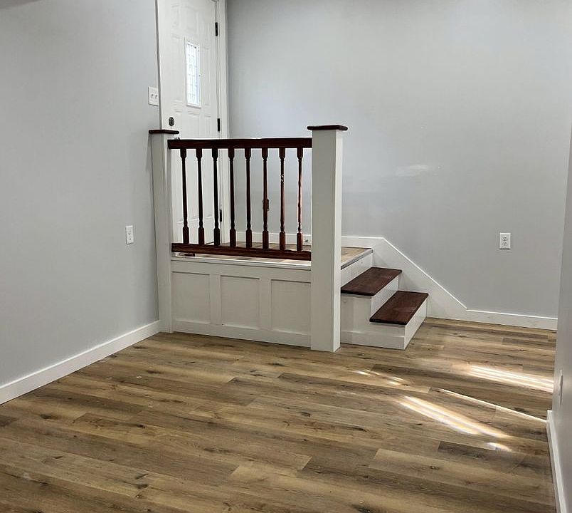 1st image of 2820 SE Massachusetts Ave #4