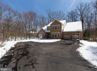 2967 Franklin Oaks Dr, Herndon, VA 20171
