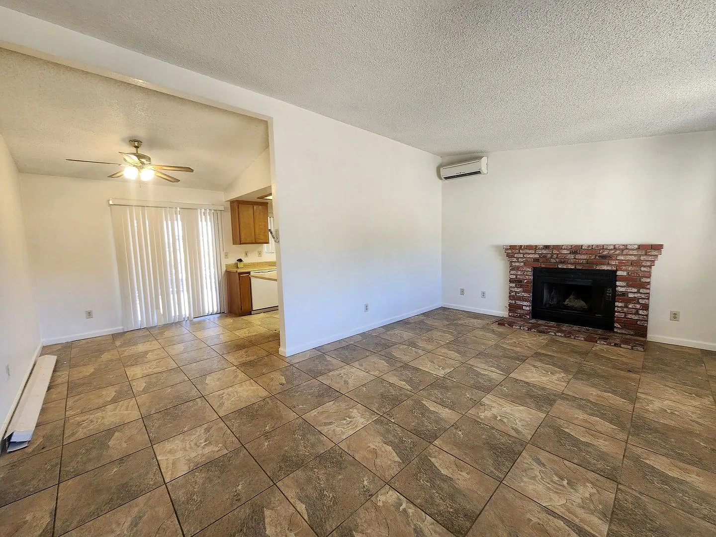 Welcome to your 2 bedroom 2 bath Home! — Photo 2