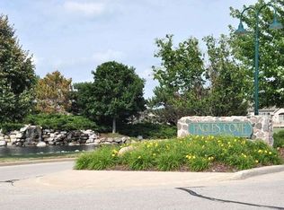 211 Eagle Cove Cir, North Prairie, WI 53153