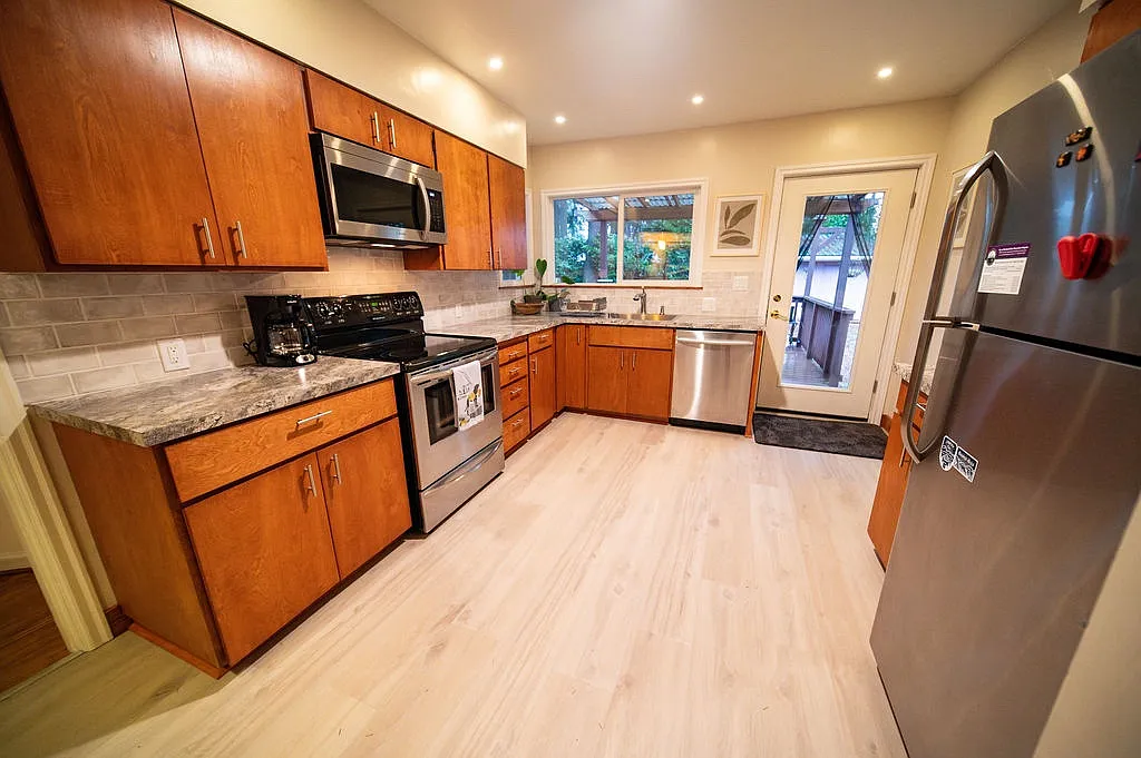 11809 SE Bush St — Photo 4