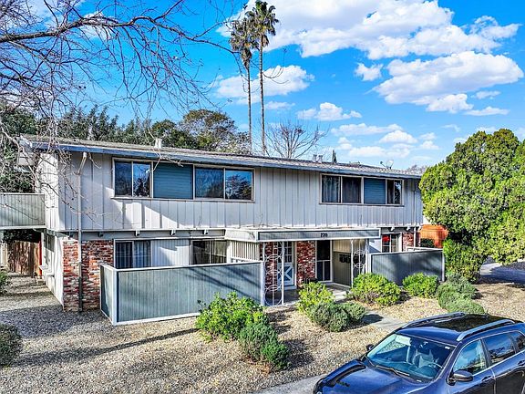 2nd image of 770 El Camino Avenue