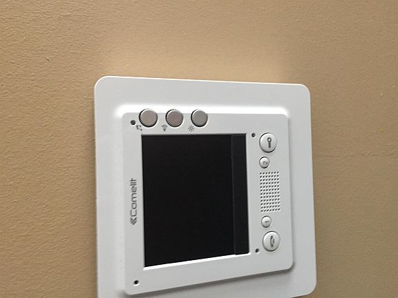 2nd image of 419 N Queen St Floor 2N