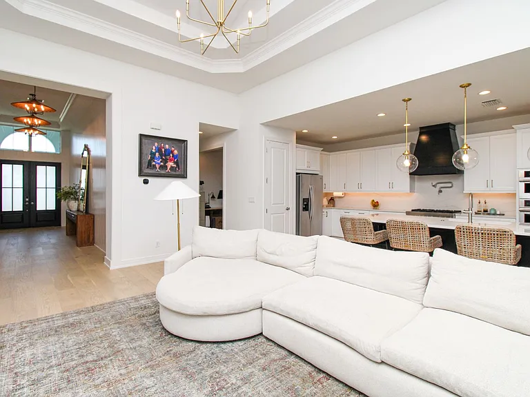 9241 Cayman Dr — Photo 17