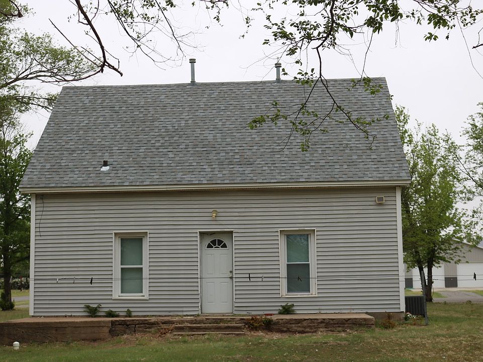 901 E Main St, Coldwater, KS 67029 Zillow