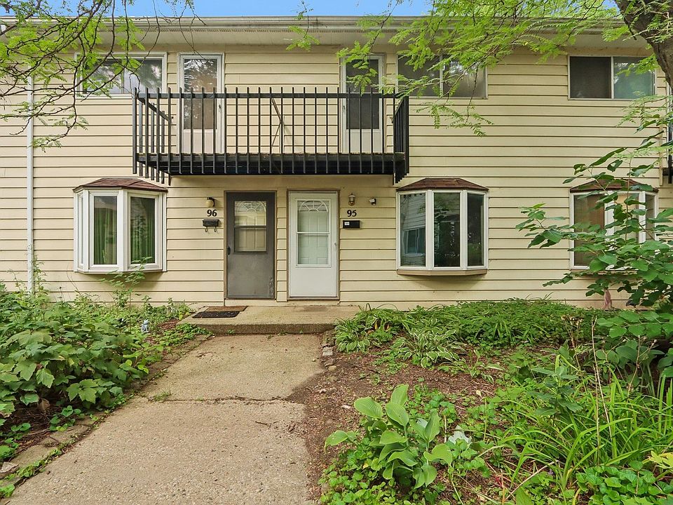 1st image of 95 S Lakewood Gdns