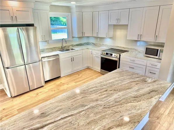 1813 Jack Frost Rd, Virginia Beach, VA 23455