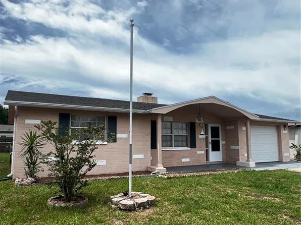 5606 Mirada Dr, Holiday, FL 34690