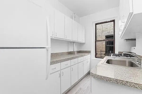 35 Thayer St #4G — Photo 9
