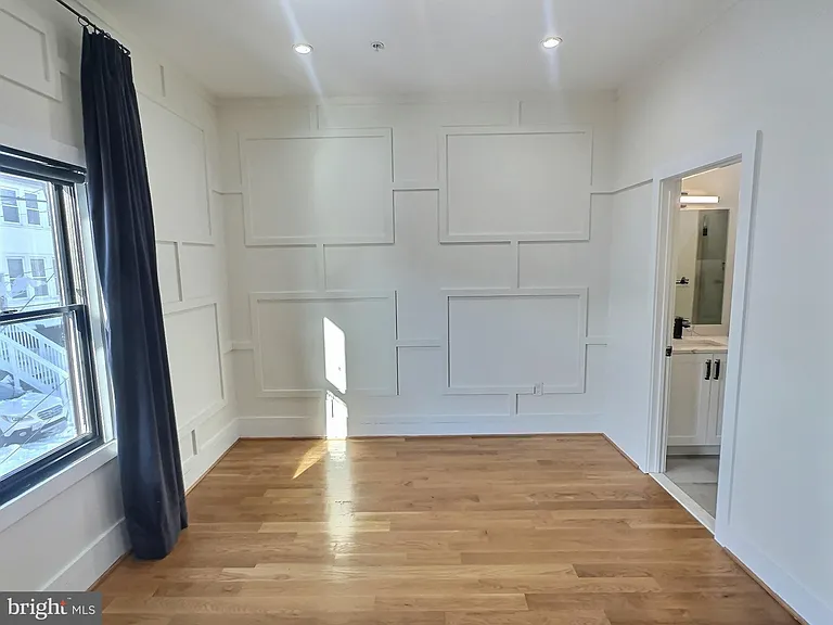 1420 Staples St NE #1 — Photo 18