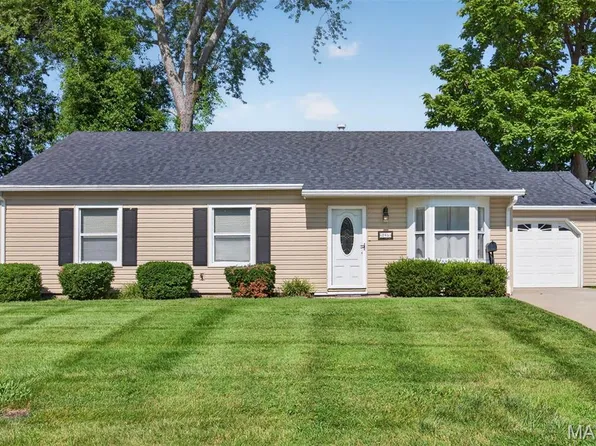 205 Wellesley Dr, O'Fallon, IL 62269