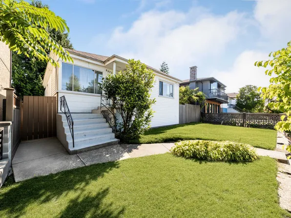 3378 E 26th Ave, Vancouver, BC V5R 1L9