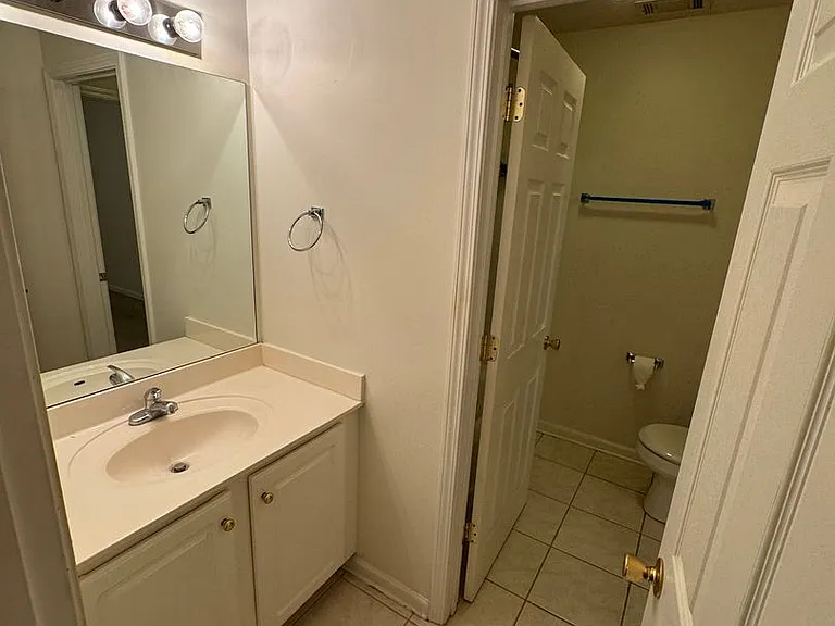 1101 Downs Blvd E #103 — Photo 9