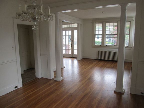 2nd image of 1300 Apperson St