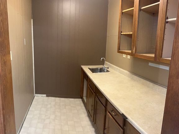 5th image of 532 Lincoln Ave