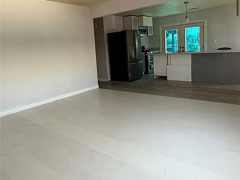 8402 Slater Ave — Photo 2