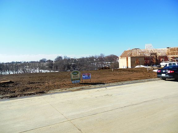 2nd image of 6 Woodview Way