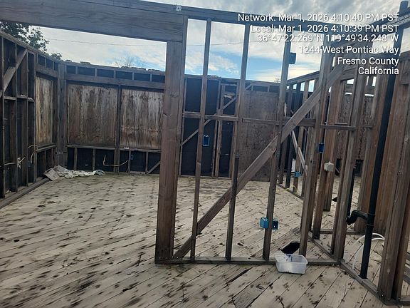 3rd image of 1244 W Pontiac Way