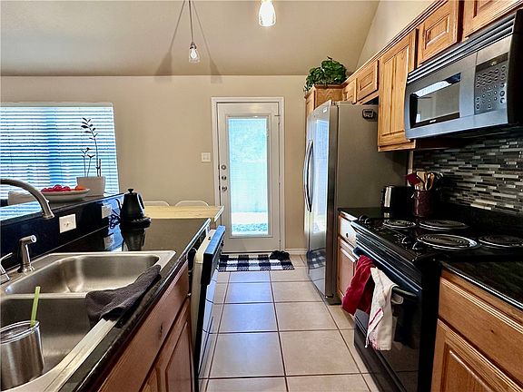 3rd image of 2348 Autumn Chase Loop Unit A