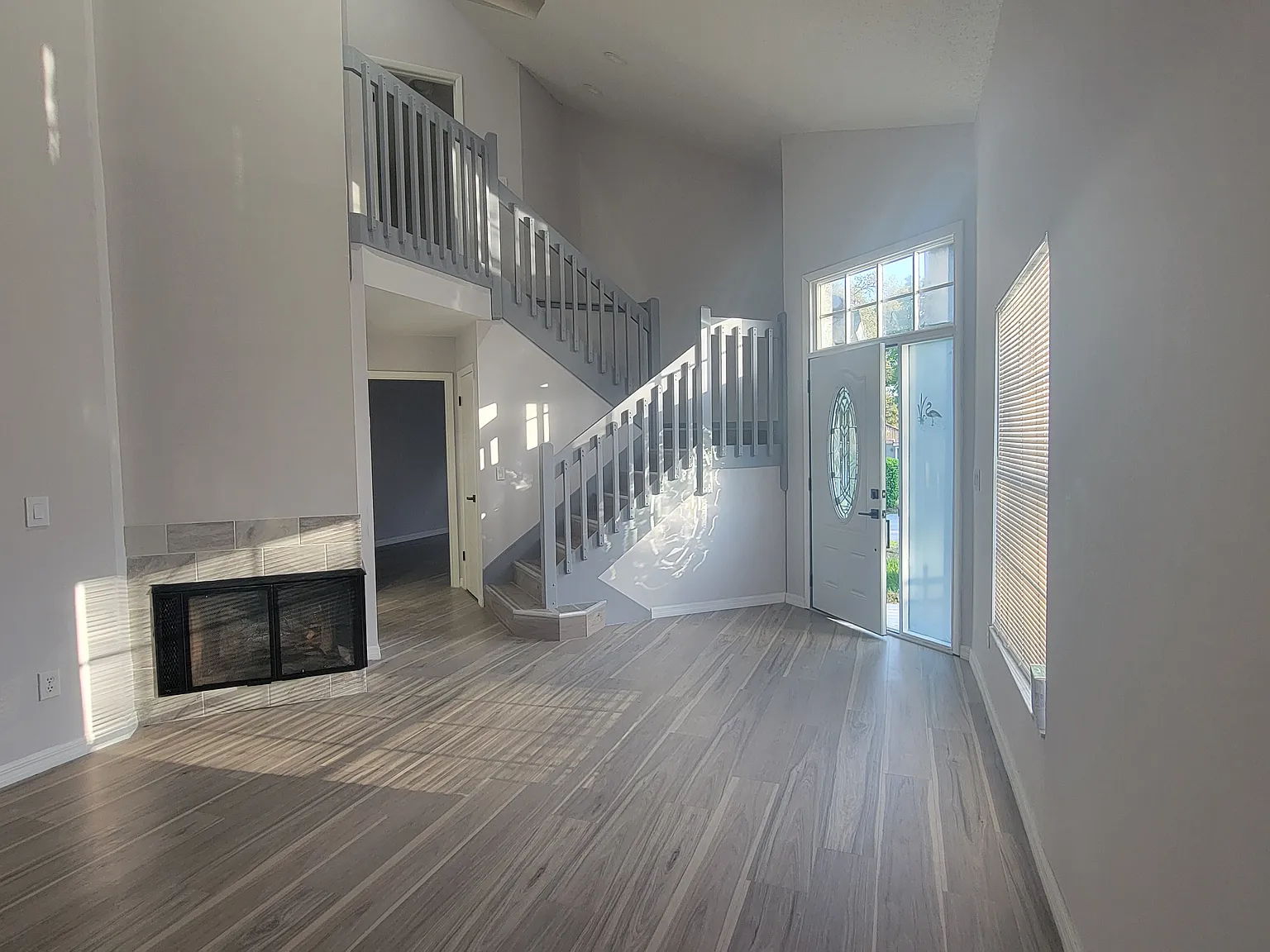 3 bed, 2.5 bath, 1518 sqft, $2,350 — Photo 3