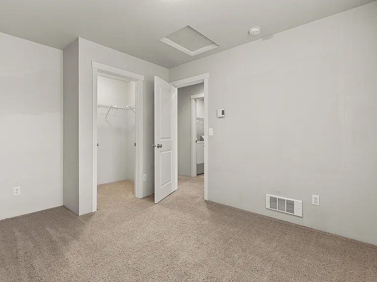 6434 N Descartes Dr — Photo 20