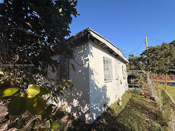 4th image of 2834 NW 11th Ave