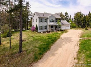 23 Oak Hill Ln, Stonington, ME 04681