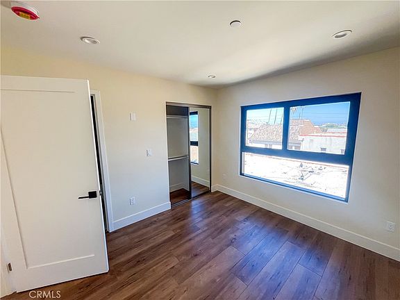 3rd image of 661 W 11th St