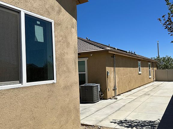 4th image of 3525 E Avenue J