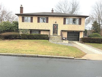 4 Oxford Street, Islip, NY, 11751