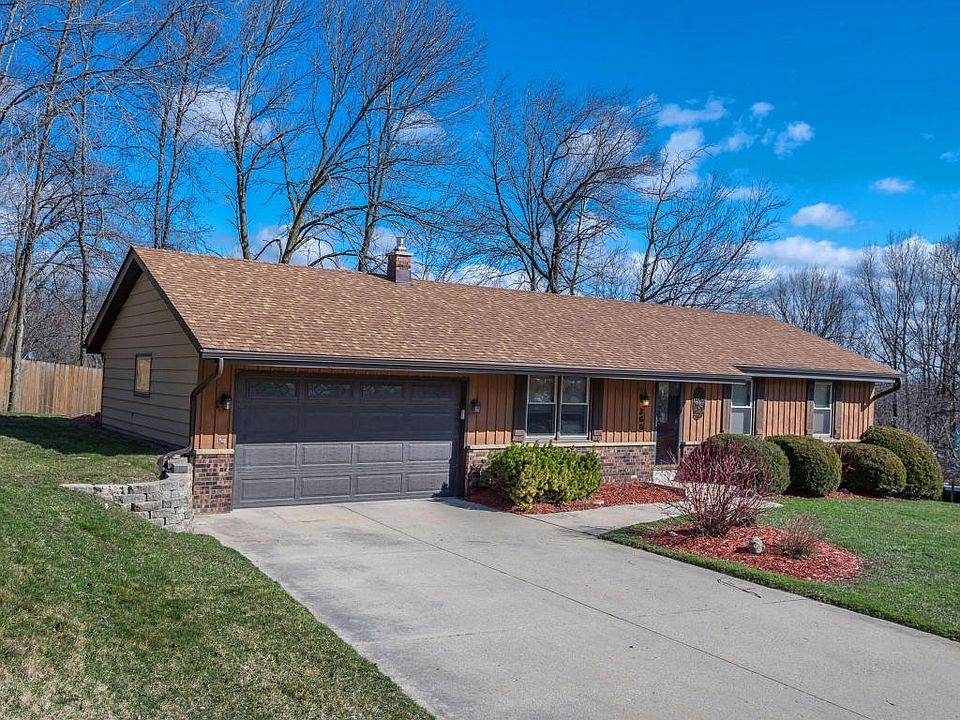 1st image of 266 Willow Dr