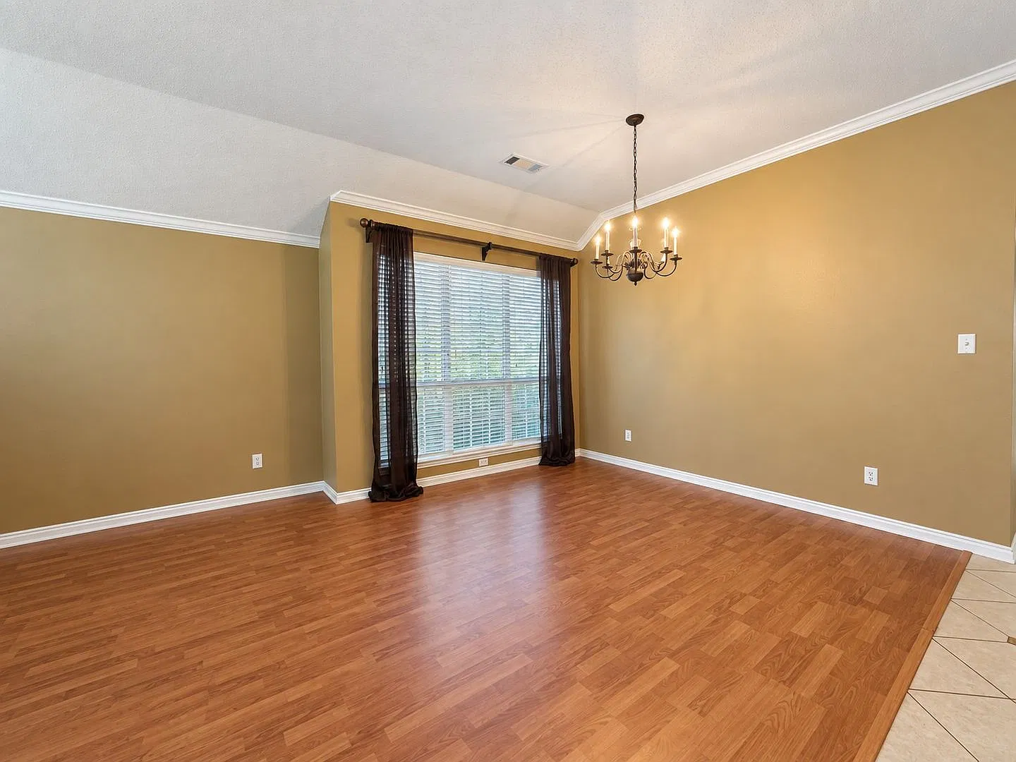 4625 Marguerite Lane — Photo 4