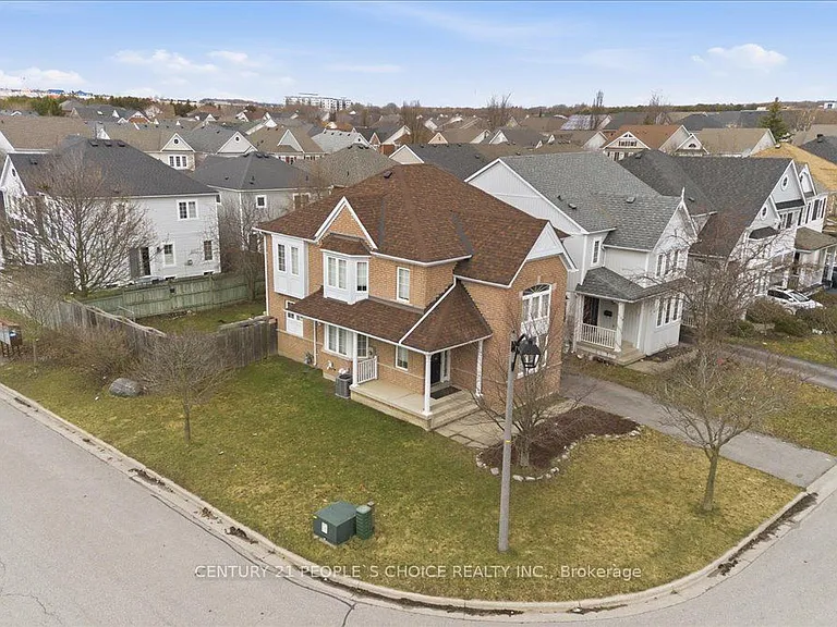 1456 Lyncroft Cres — Photo 17