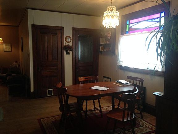 2nd image of 521 Ives St