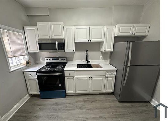 5th image of 3507 Edmondson Ave