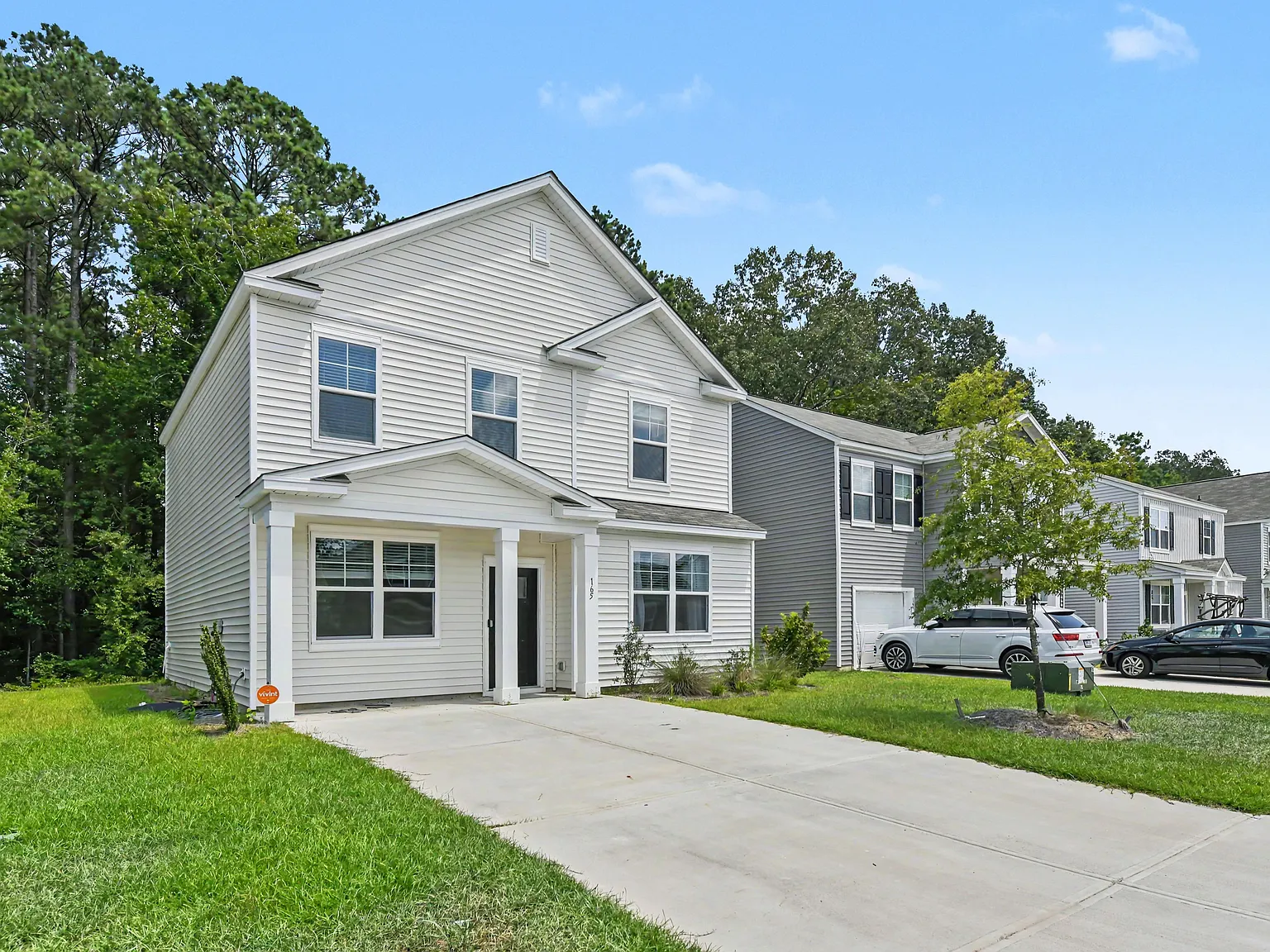 4 bed, 1773 sqft, $2,400 — Photo 2