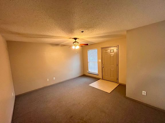 5th image of 5005 Chancellor Sq NW