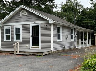 28 Pinegrove Ave, Middleboro, MA 02346