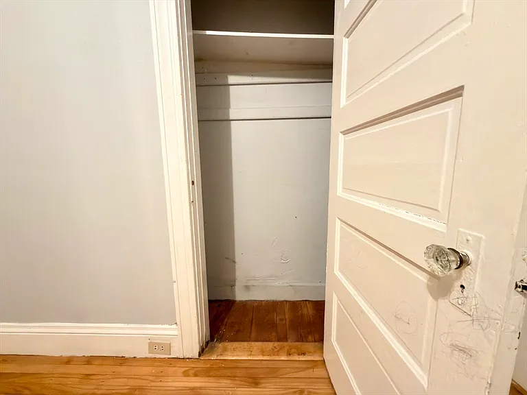 90 Vernon St #3 — Photo 18