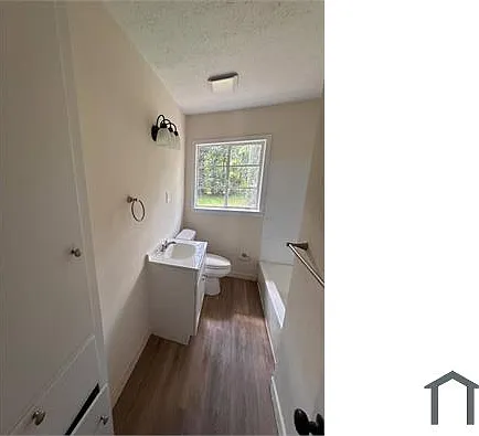 3 bed, $1,350 — Photo 1