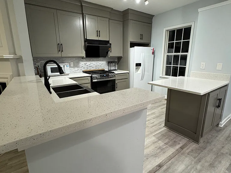 3975 Howell Park Rd — Photo 5