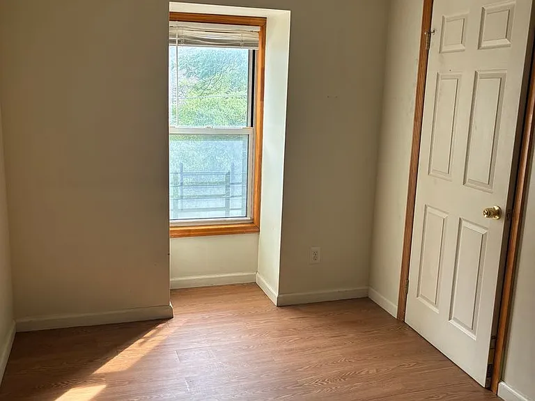 53 Bates St — Photo 6