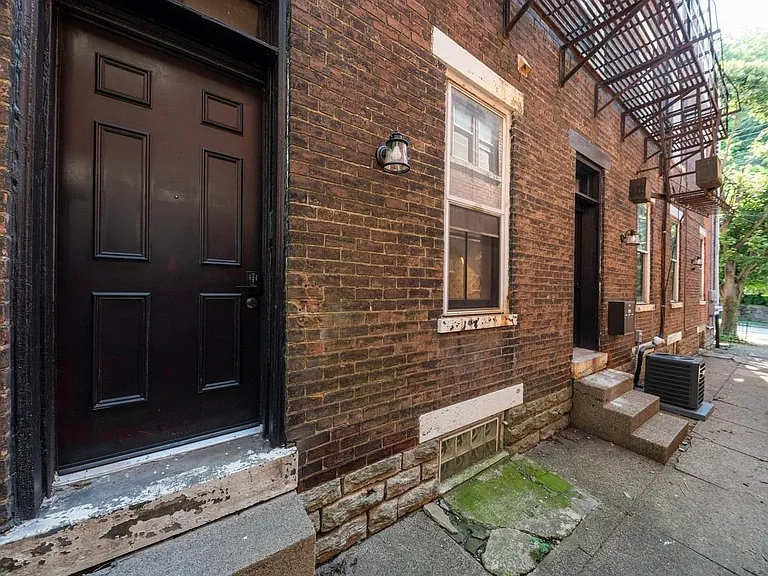 2127 W Clifton Ave #2 — Photo 2