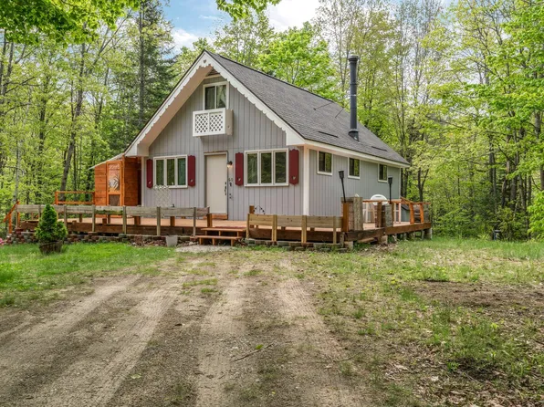 60 Fellows Lane, Winthrop, ME 04364