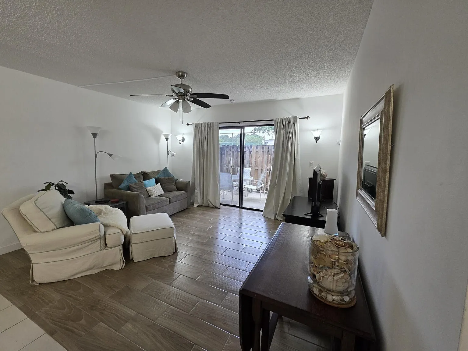3402 Gardens East Dr — Photo 3