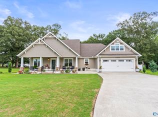 22200 Mooresville Rd, Athens, AL 35613