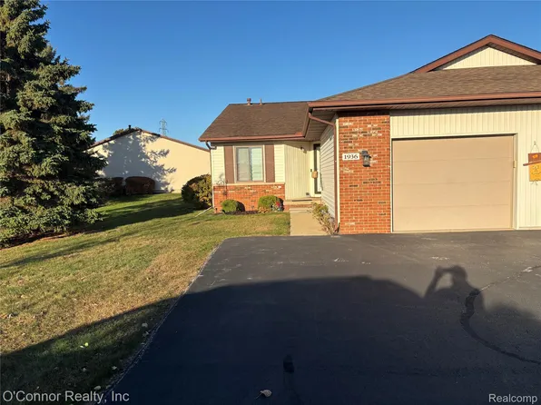 1936 Michigan Ave, Marysville, MI 48040