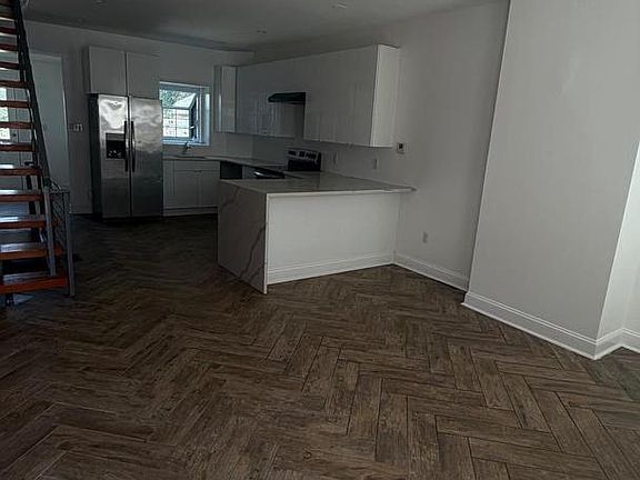 3rd image of 2029 Vici St