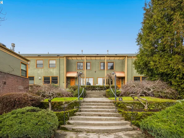 2025 SE Caruthers St APT 3, Portland, OR 97214