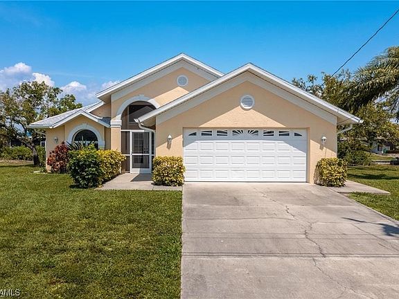 3rd image of 403 NW 33rd Ave